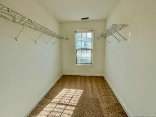 Building Photo - 2108 Ingate St