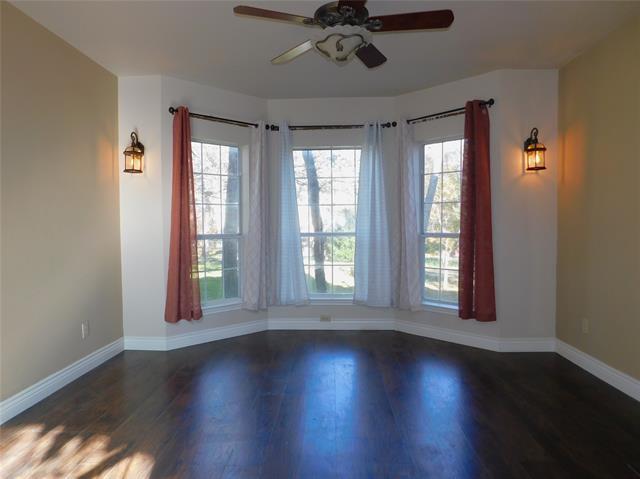 Building Photo - 2765 Fernwood Dr