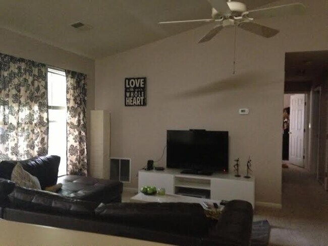 Building Photo - 3112 Wallaby Trce