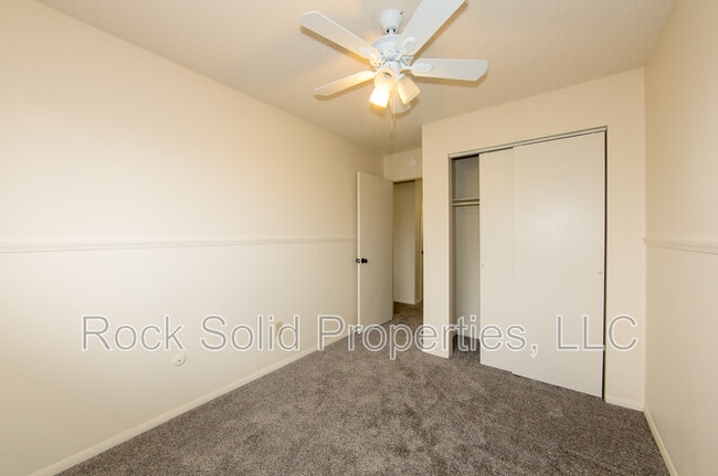 Building Photo - 4721 Hickory Pl