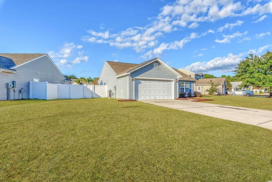Building Photo - 610 Pepperbush Dr