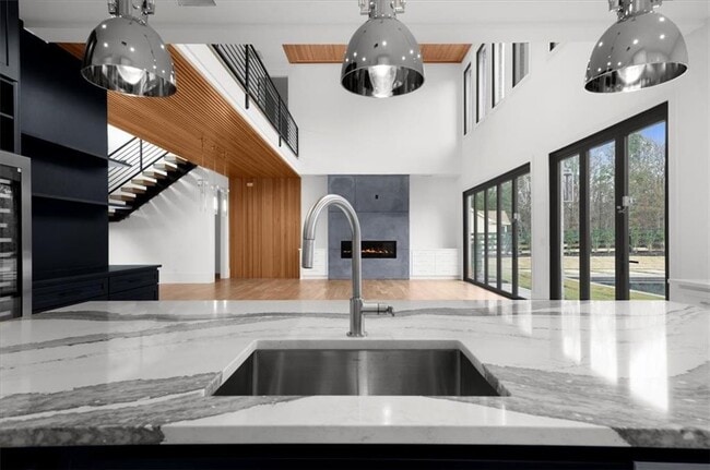 Building Photo - 2386 Trinity Church Rd