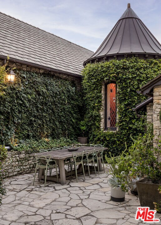 Building Photo - 4880 Queen Florence Ln