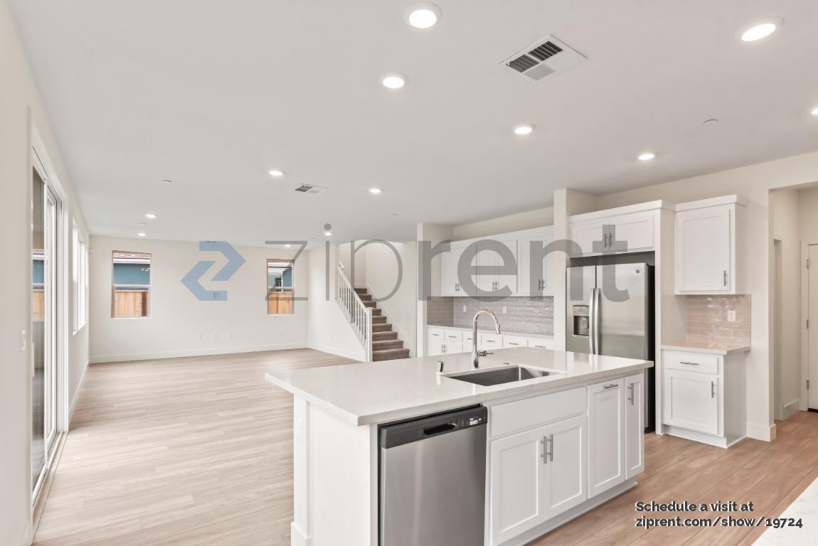 Building Photo - 5418 Paularo Wy
