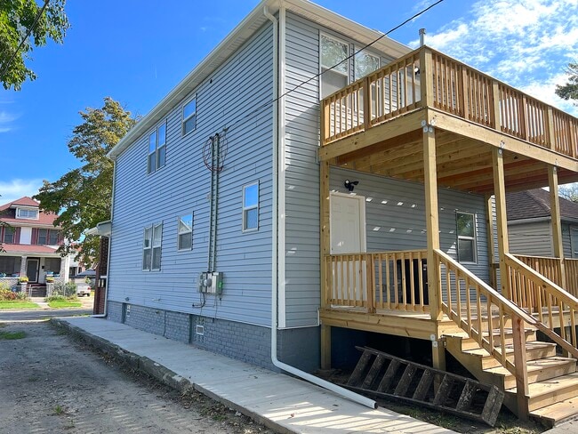 Building Photo - 3787 Maxwell St