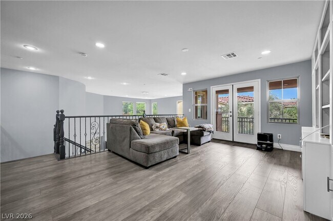 Building Photo - 1289 Vietti St