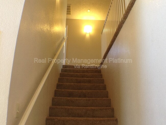 Building Photo - 675 N Claremont Ave