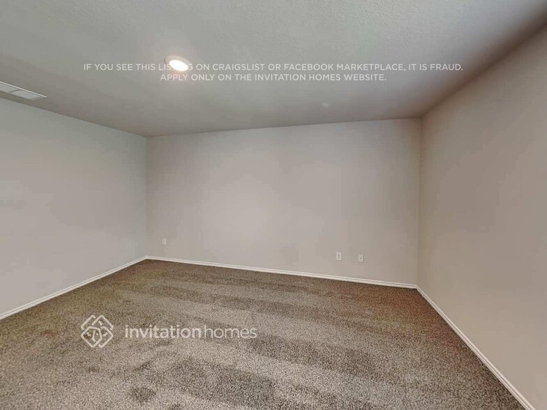 Building Photo - 7311 Avila Vis