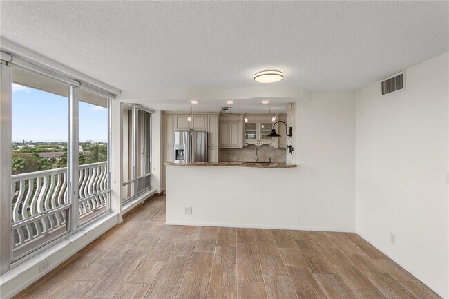 Building Photo - 4020 Galt Ocean Dr