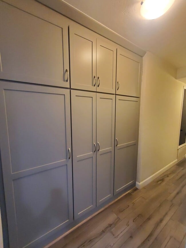 Building Photo - Easy Living @ Gorgeous 2bd/2ba in Cobblest...