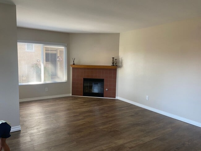 Building Photo - 10713 Lisa Meadows Dr