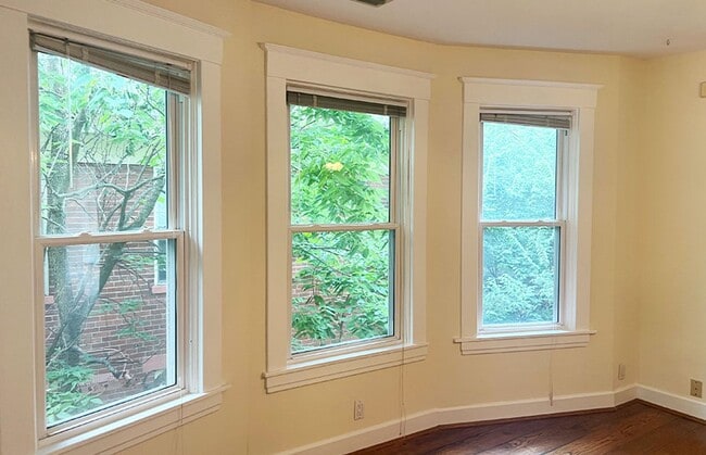 Building Photo - 3436 Lyleburn Pl