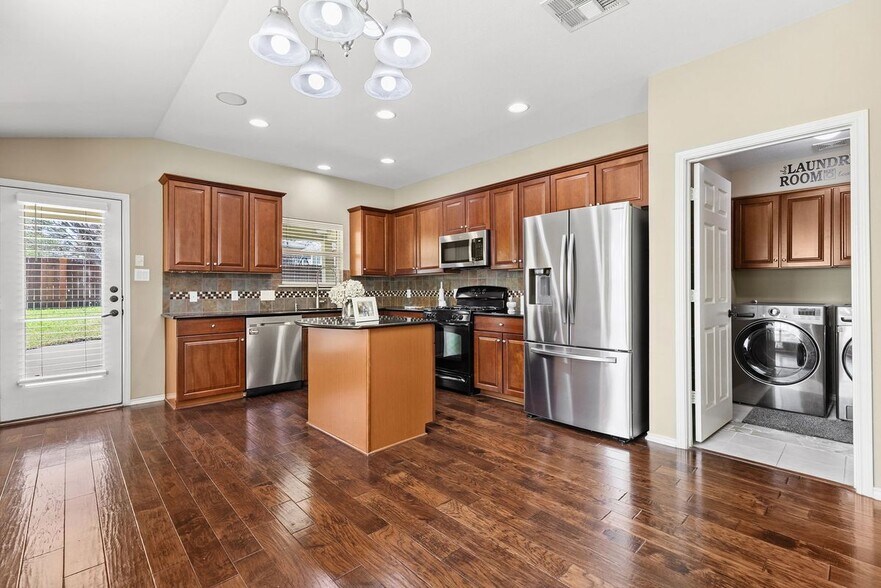 Building Photo - 1621 Westmeadow Trail