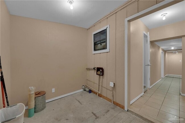 Building Photo - 1814 Mimosa St