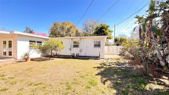 Building Photo - 1516 Dove Dr