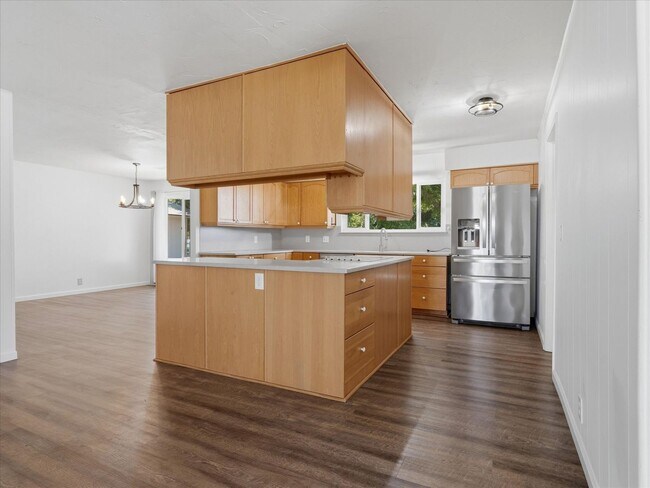 Building Photo - 4 Bedroom Home for Rent in Sanger | Sierra Views | 2,140± Sq. Ft. | Lawn Care Included