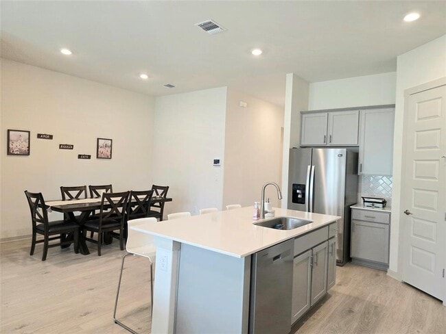 Building Photo - 2041 Rosin Jaw Walk