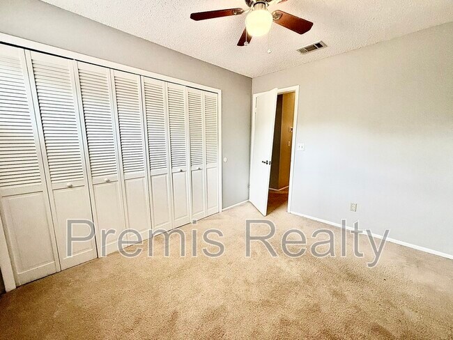 Building Photo - 3003 Bough Ave