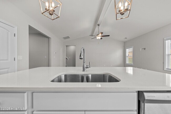 Building Photo - 700 Chestoa Trl