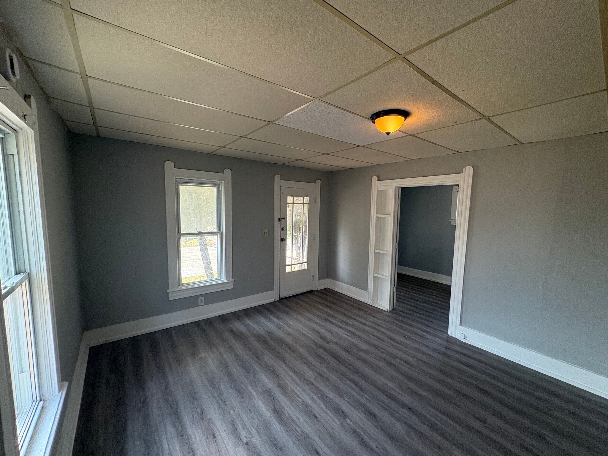 Building Photo - 1030 W 17th St