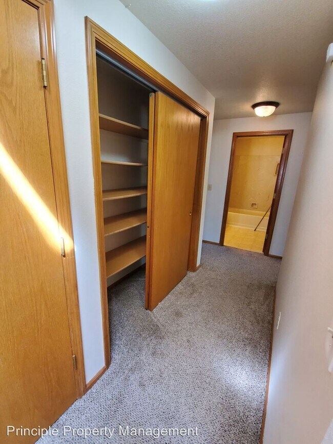 Building Photo - 3 br, 2.5 bath House - 3384 Honeywood Street