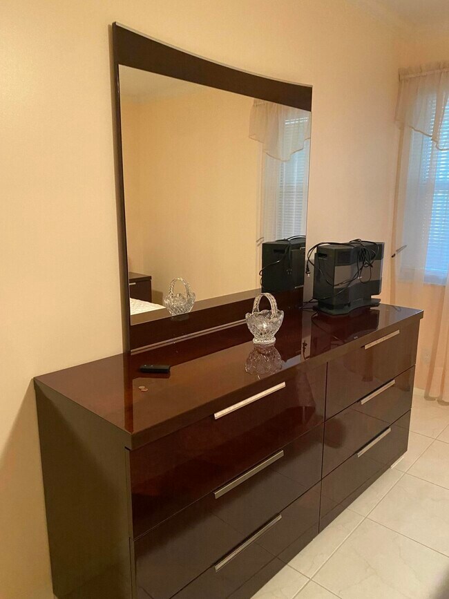 Building Photo - 368 Piedmont H