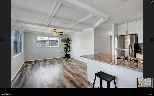Building Photo - 317 SW 12th Ave