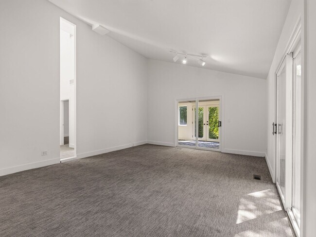 Building Photo - 11107 Gambel Oak Cir
