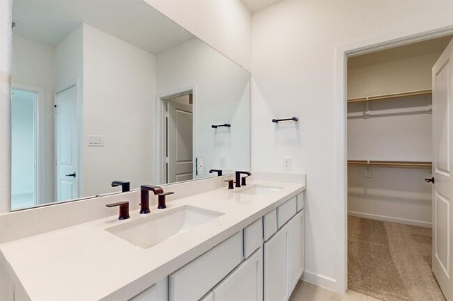 Building Photo - 21815 Sunshine Cove Ln