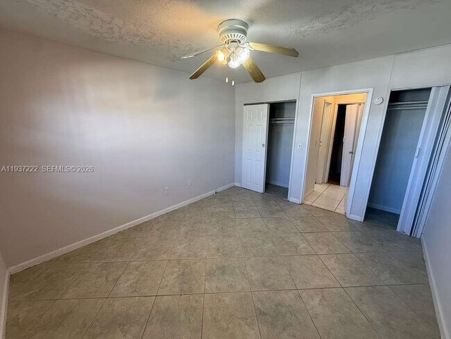 Building Photo - 1451 NE 170th St