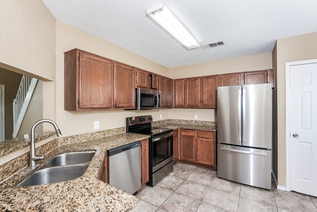 Building Photo - 2500 Coldstream Dr
