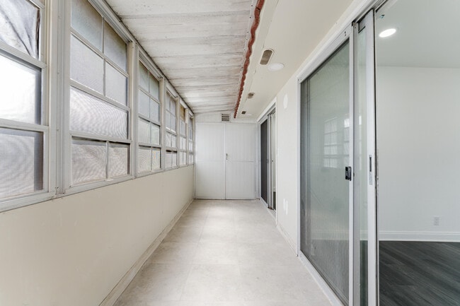 Building Photo - 233 Brittany F