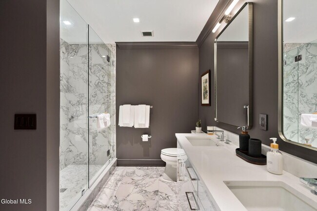 Building Photo - 19 Washington St