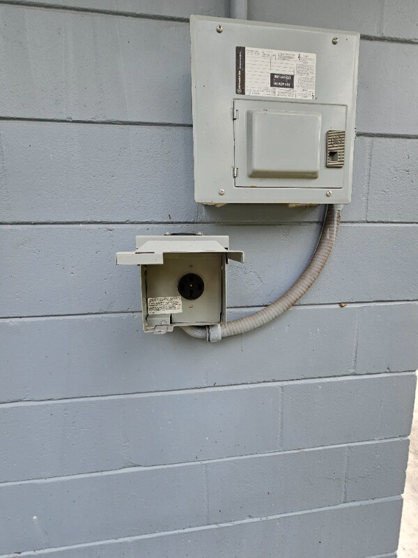 Building Photo - 1704 NW 39th Terrace
