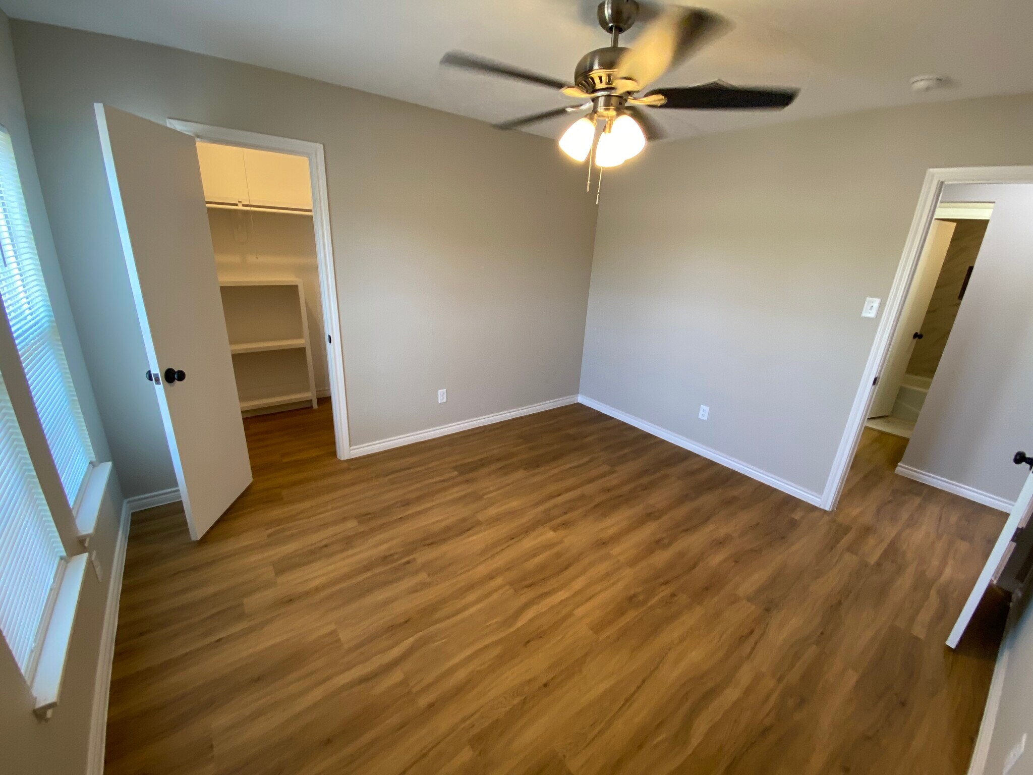 Building Photo - 3213 91st St