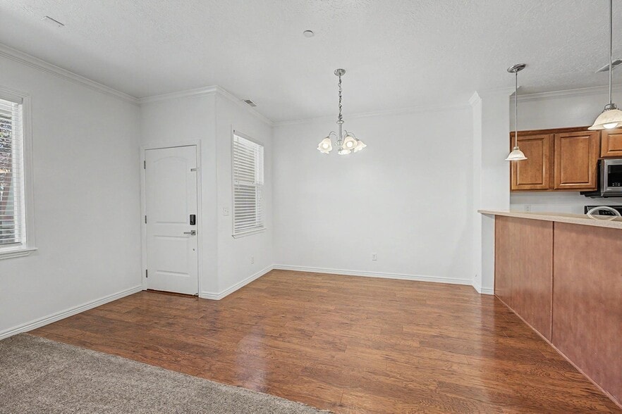Building Photo - 1474 W 10 S