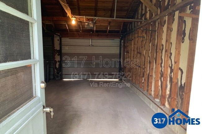 Building Photo - 2111 S Garfield Dr