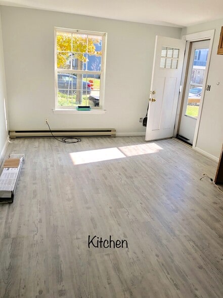 Building Photo - 51 Mitton St