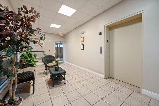 Building Photo - 8900 Collins Ave
