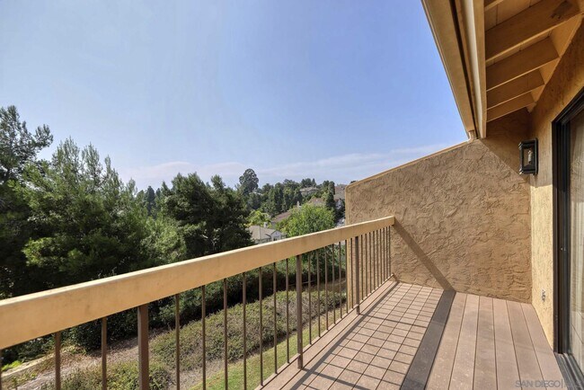 Building Photo - 2585 Caminito Muirfield