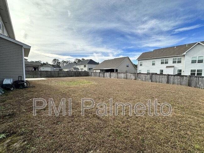 Building Photo - 933 Centennial Dr