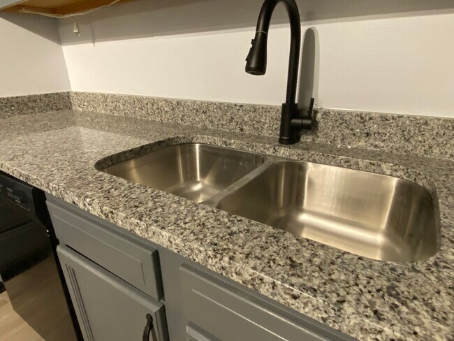 Building Photo - 6300 Hackberry Way