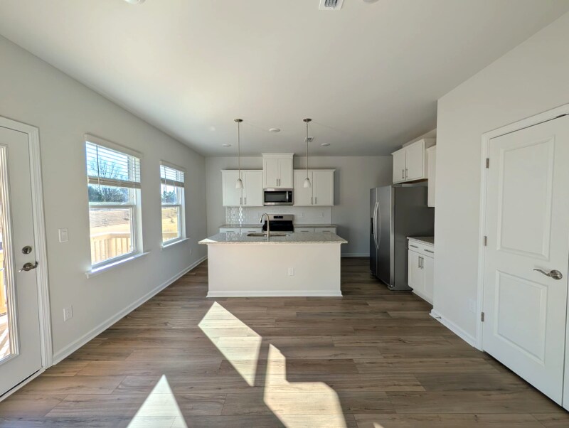 Building Photo - 2837 Farmhouse Dr