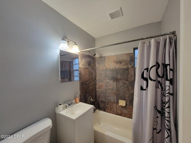 Building Photo - 1405 W 13th St