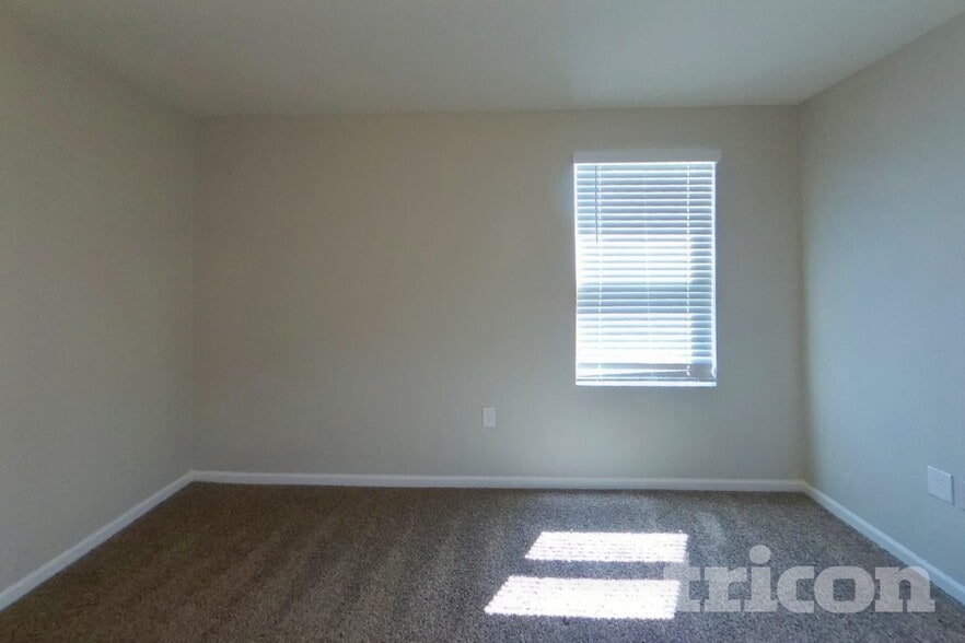 Building Photo - 3587 Evers Cv