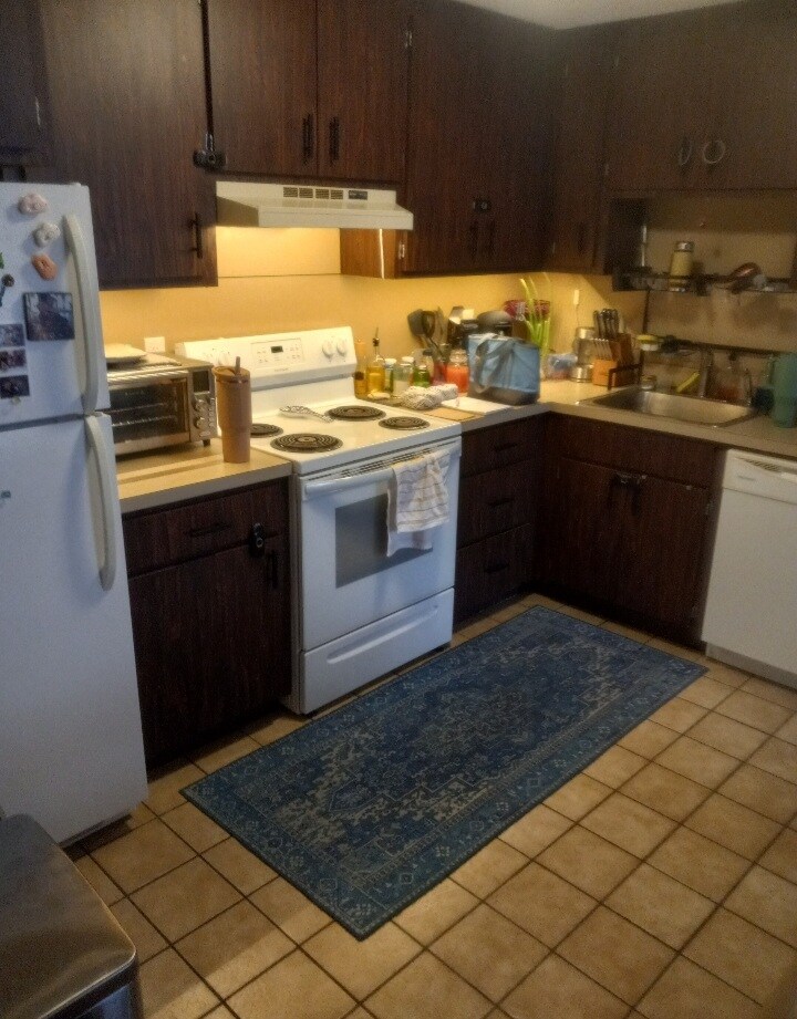 Building Photo - 566 Washington St