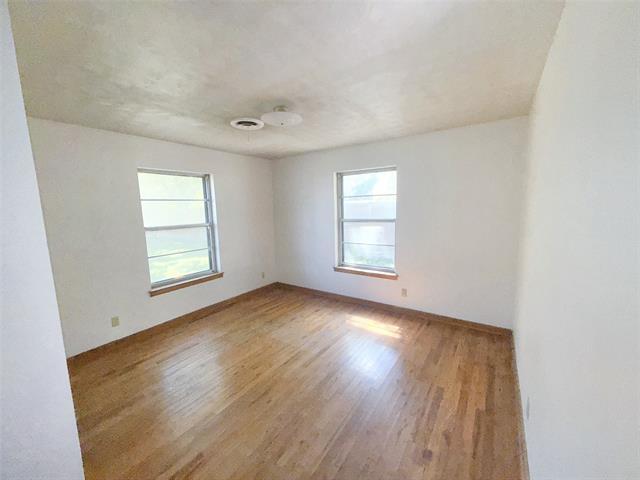 Building Photo - 404 S Coppell Rd