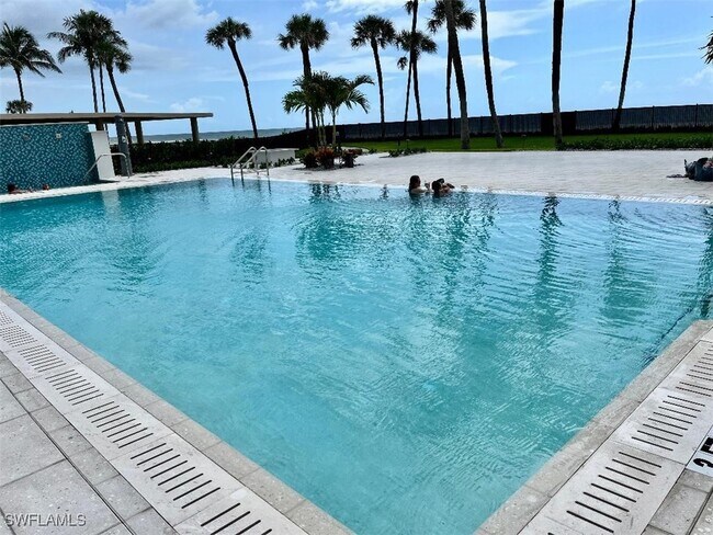 Primary Photo - 4001 Gulf Shore Blvd N