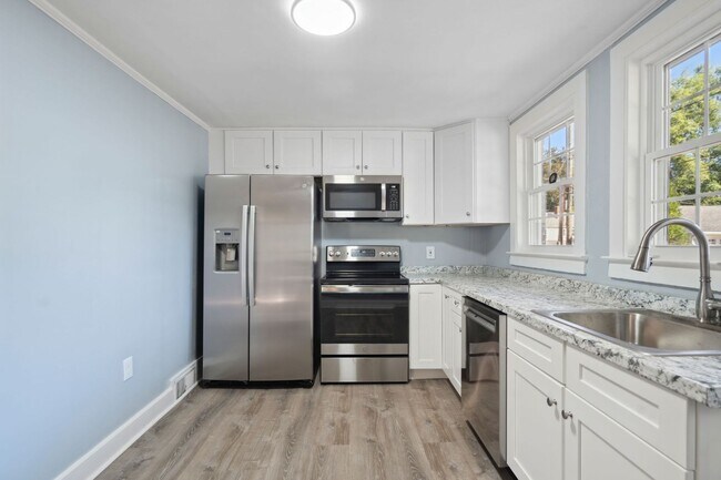 Building Photo - 80 Concord Way