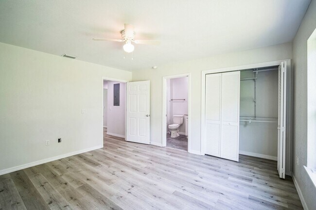 Building Photo - Charming New 3BED-2BATH Apartment in Bartow FL